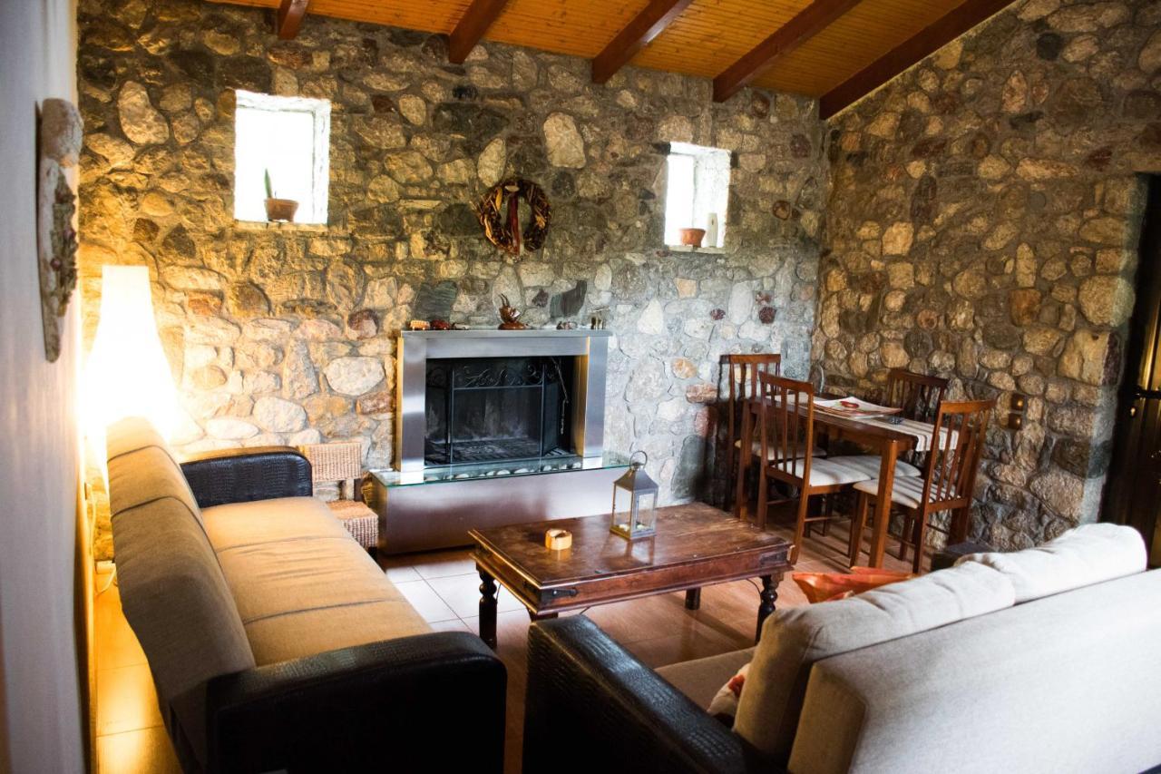 Patras Stonehouse With Large Yard - Πέτρινο Σπίτι Με Αυλή Villa Paralía Exteriör bild